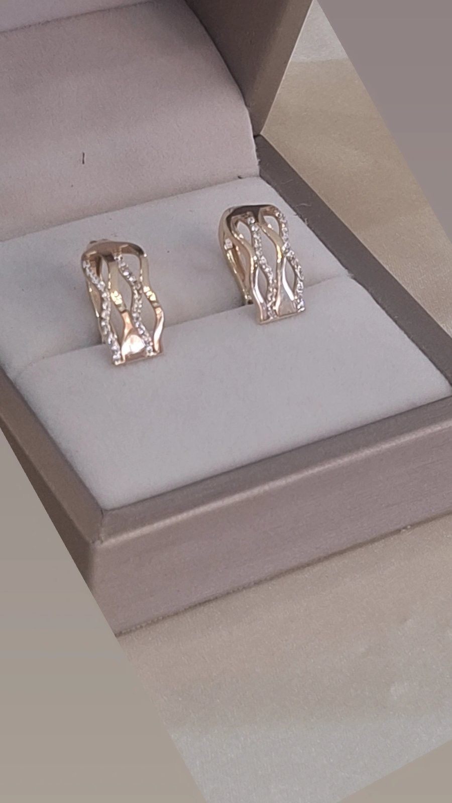 Roze zlatne minđuše